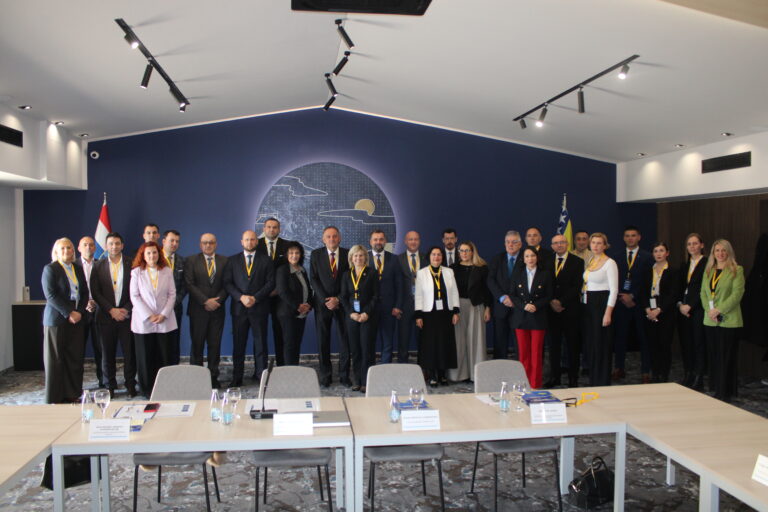 Read more about the article Трећа конференција кантоналних скупштина у ФБиХ: Јачање сарадње и припрема за европске интеграције