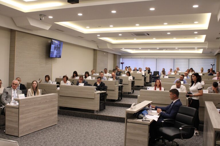 Read more about the article Одржана тематска сједница “Механизми заштите од насиља у породици и насиља над женама на нивоу ХНЖ-К”, усвојен низ закључака